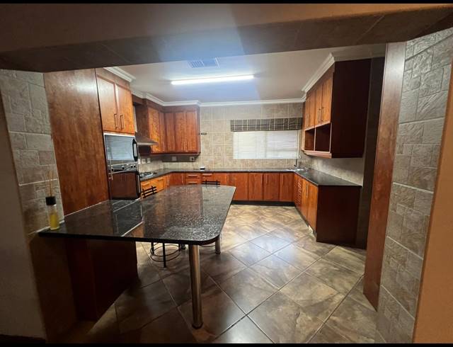 4 BEDROOM GOLF ESTATE FOR SALE IN RUIMSIG